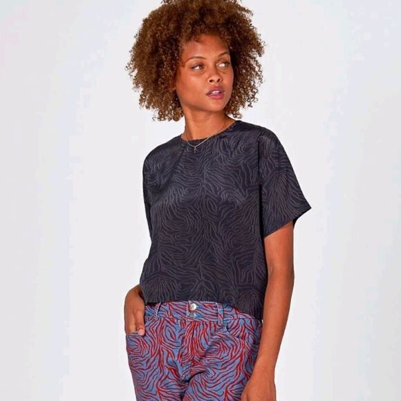 Tucker The Eden Silk Tee Black Tiger - Picture 1 of 7